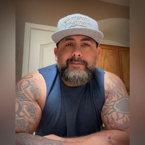 Meet your Posher, Carlo